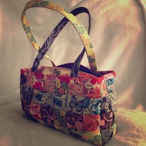 Cute seatbelt purse by Harvey’s